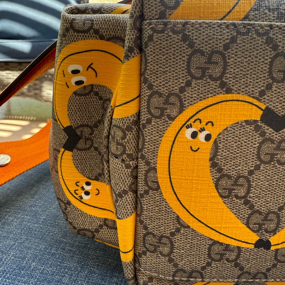 Gucci Banana Diaper Bag- VERY RARE ❤️ - Picture 11 of 15